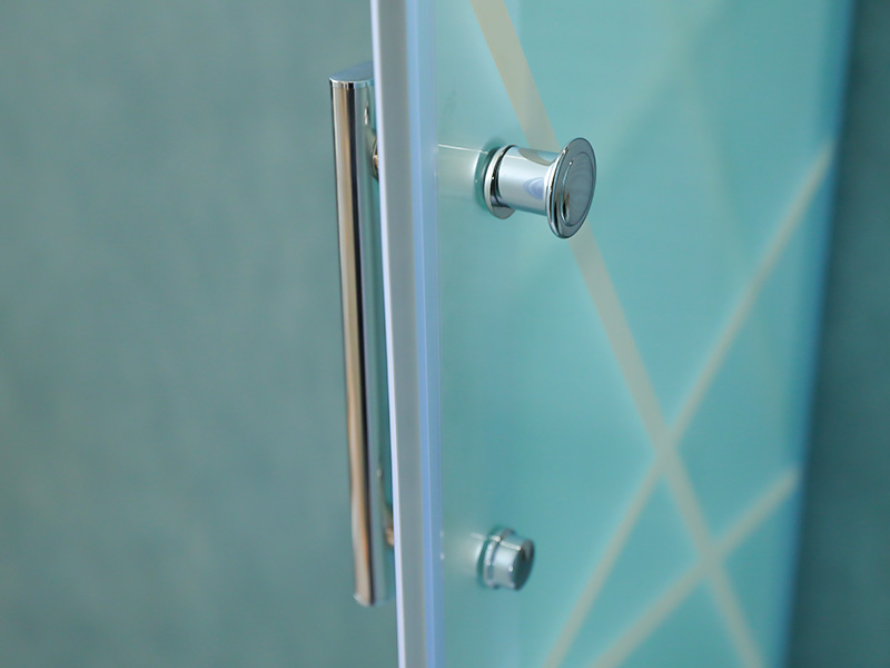 Imfhálú Cith Sleamhnáin SQ, Gloine Tempered Matt Le Priontáil, Próifíl Alúmanam Bán, Láimhseáil Poill Dúbailte, Le Tráidire Imfhálú Cith Sleamhnáin SQ, Gloine Tempered Matt Le Priontáil, Próifíl Alúmanam Bán, Láimhseáil Poill Dúbailte, Le Tráidire