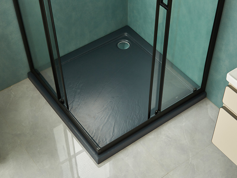 Imfhálú Cith Sleamhnáin SQ, Gloine Tempered Clear, Próifíl Alúmanam Dubh, Láimhseáil Poill Dúbailte, Le Tráidire Imfhálú Cith Sleamhnáin SQ, Gloine Tempered Clear, Próifíl Alúmanam Dubh, Láimhseáil Poill Dúbailte, Le Tráidire